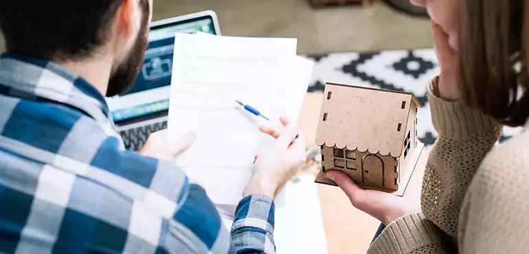 Get Professional Assistance with Assignment of Lease from Seller to Buyer in Akron, OH