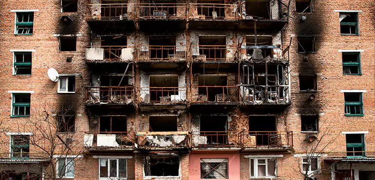 Why Homeowners Choose Us to Sell Their Distressed Homes in Akron